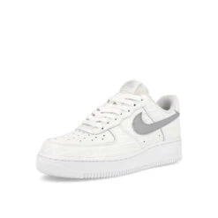 Nike Wmns Air Force 1 '07 Low -Mode Sneaker Geschäft FJ4823 100 4