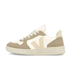 Veja W V-10 Chromefree Leather